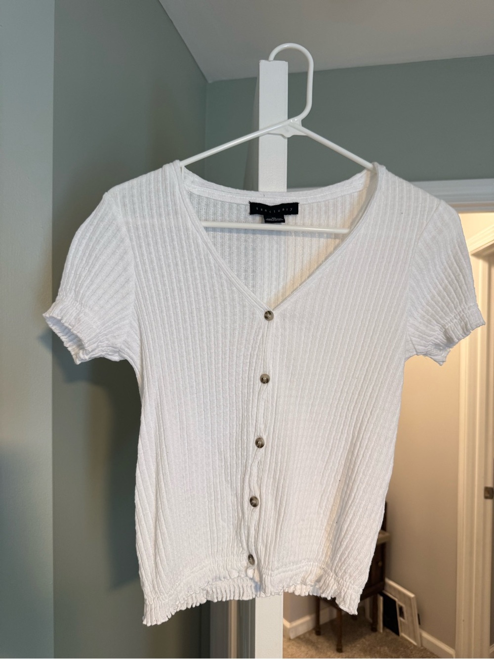 Sanctuary Ribbed V-Neck Button Front White Women's Top